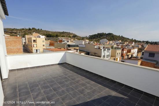  Fantastico duplex de 4 dormitorios con gran terraza y vistas espectaculares! - TARRAGONA 