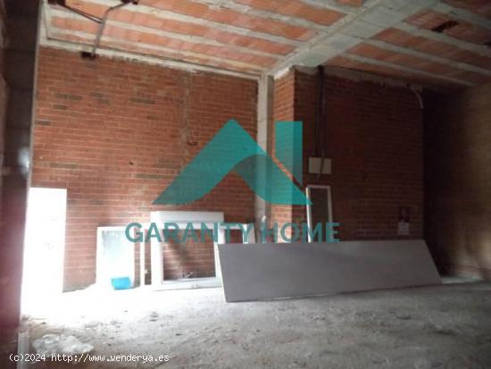 Se vende local en bruto en Casa Plata - CACERES