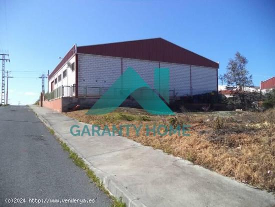  Se vende Terreno Industrial en Polígono Las Arenas - CACERES 