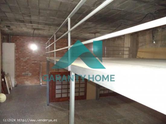 Se vende almacén en zona Hernán Cortés - CACERES