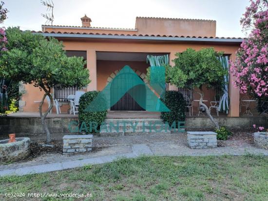 Se VENDE magnífico Chalet con Parcela en zona de las VIÑAS - CACERES