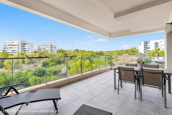  APARTAMENTO EN ORIHUELA COSTA  (GREEN HILLS)  GARAJE+TRASTERO. 2 DORM.2 BAÑOS. PISCINA. GYM. - ALIC 