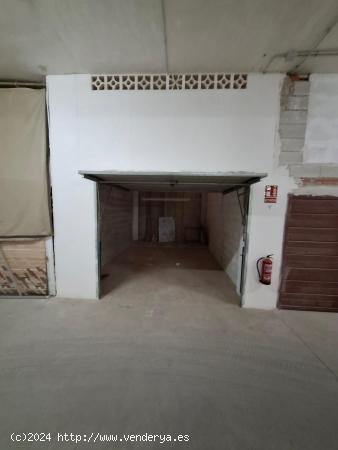 Plaza de garaje cerrada en parking comunitario, en Calabardina, Águilas - MURCIA