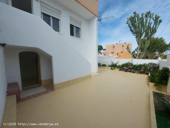  Bungalow con Amplia terraza en Esquina y vistas al mar gran alacant - ALICANTE 