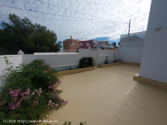 Bungalow con Amplia terraza en Esquina y vistas al mar gran alacant - ALICANTE