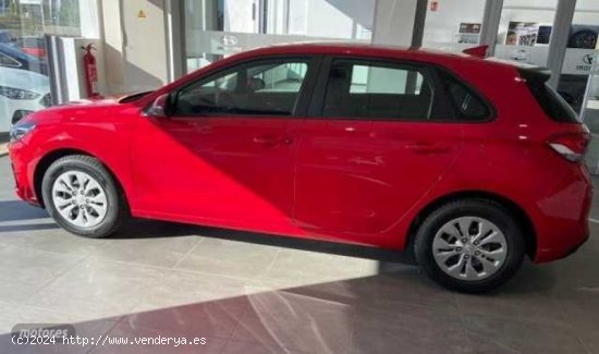 Hyundai i30 1.5 DPI Essence 110 de 2022 con 1.500 Km por 20.583 EUR. en Toledo