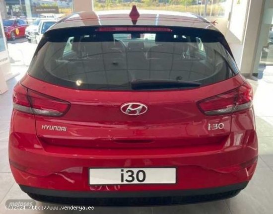 Hyundai i30 1.5 DPI Essence 110 de 2022 con 1.500 Km por 20.583 EUR. en Toledo