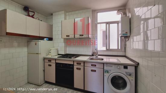 SE VENDE PISO EN LA ZONA DEL VENTIUNO - ORENSE