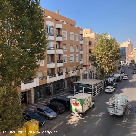  BONITO PISO A ESTENAR EN ADRA - ALMERIA 