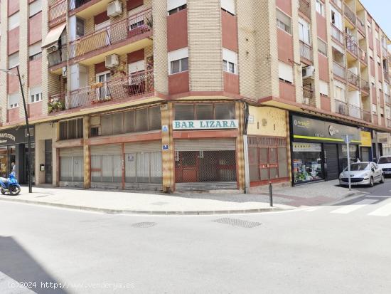 LOCAL COMERCIAL EN C/ JOSE Mª MATHEU - ARRABAL - ZARAGOZA