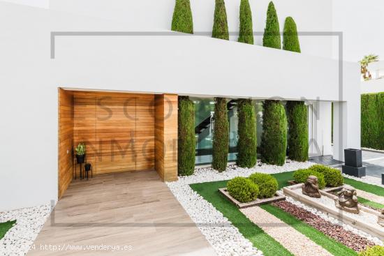 Chalet independiente en primera línea de Golf - VALENCIA