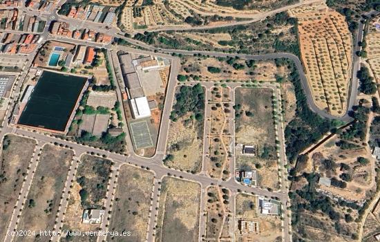  PARCELA DE TERRENO URBANO DE USO RESIDENCIAL Y TIPOLOGÍA UNIFAMILIAR ADOSADA EN CABANES - CASTELLON 