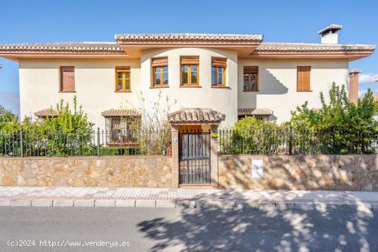 Precioso chalet en Barrio Monachil - GRANADA