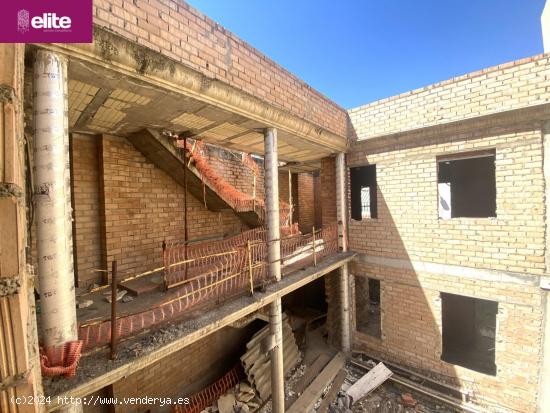  OPORTUNIDAD DE INVERSION CASA CON 5 APARTAMENTOS Y 3 PLAZAS DE GARAJE - CADIZ 