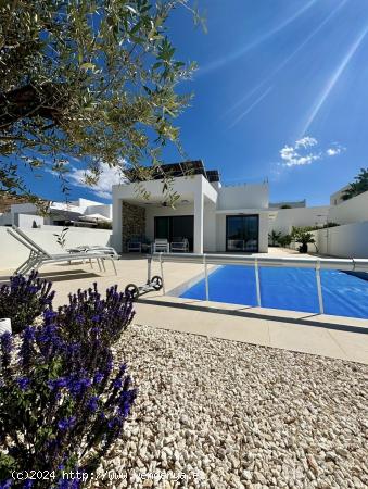 Villas de nueva construcción en Benijófar - ALICANTE