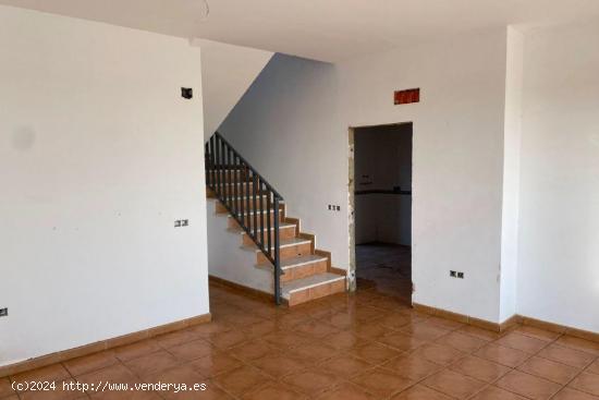  VENTA CASA EN EL GARROBO - SEVILLA 