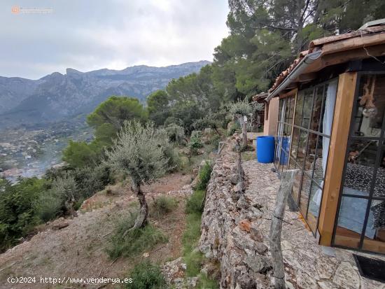 Finca Rústica con Vistas al Mar y Montañas - BALEARES