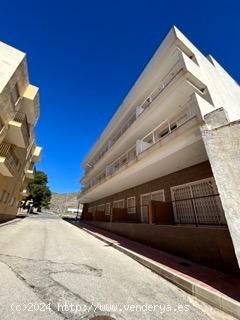 INVERSORES!!! EDIFICIO EN VENTA AL 70% en Hondón de los Frailes - ALICANTE