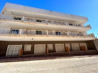 INVERSORES!!! EDIFICIO EN VENTA AL 70% en Hondón de los Frailes - ALICANTE