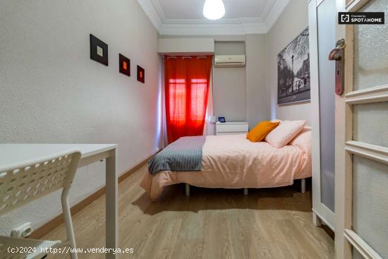  Acogedora habitación con cama doble en alquiler en Ciutat Vella - VALENCIA 