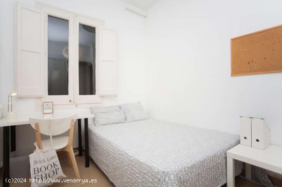  Vivienda con escritorio en apartamento de 6 dormitorios, Eixample - BARCELONA 