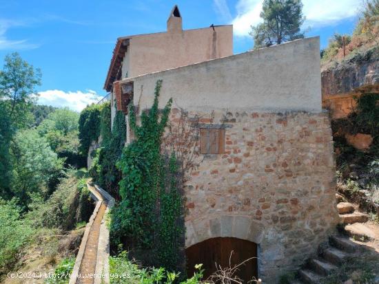 Antiguo molino reformado con interiores diáfanos - TERUEL