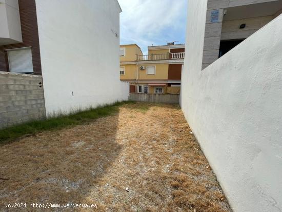 FANTÁSTICO SOLAR URBANO EN ZONA RESIDENCIAL DE CULLERA... - VALENCIA