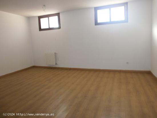  PISO EN VENTA EN RIAZA - SEGOVIA 