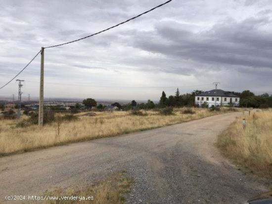  VENTA DE PARCELA URBANA EN OTERO DE HERREROS - SEGOVIA 