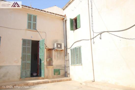  Casa de pueblo a reformar en Ses Salines - BALEARES 