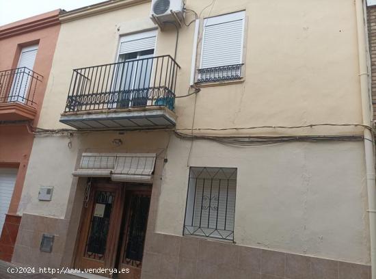  SE VENDE MAGNIFICA CASA DE 2 PLANTAS EN LA CALLE CERVANTES - CASTELLON 