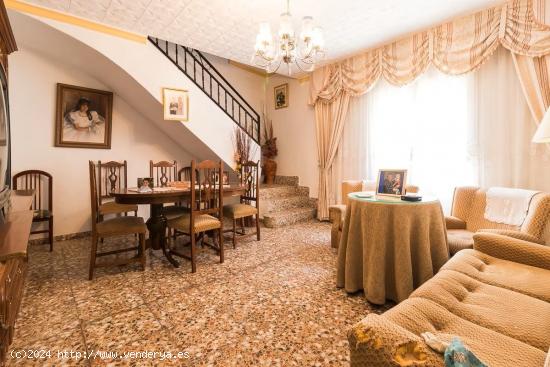 Casa adosada en venta en Pliego - MURCIA