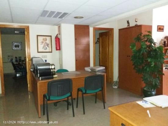 SE  VENDE ESTUPENDO LOCAL CERCANO A LA GRAN VÍA , MURCIA - MURCIA