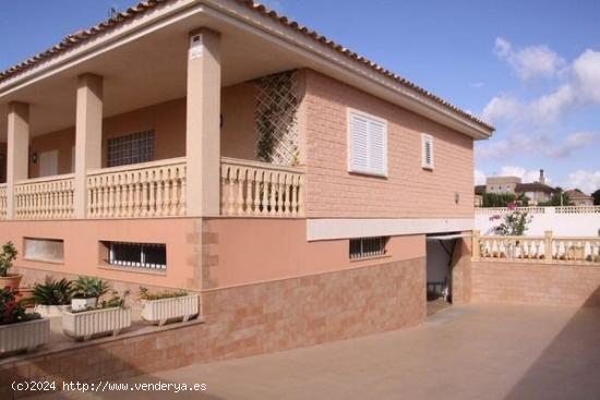 SE VENDE CHALET DE 350 m2 CON PRECIOSAS VISTAS,EN LA MANGA - MURCIA