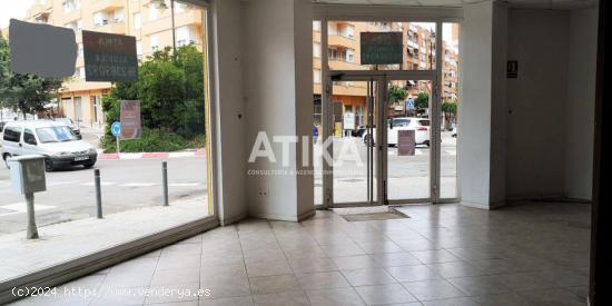  LOCAL COMERCIAL CON AMPLIO ESCAPARARTE - VALENCIA 