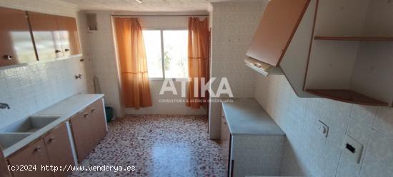 PISO VENTA EN AMPLIA AVENIDA, CON ASCENSOR - VALENCIA