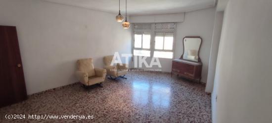 PISO VENTA EN AMPLIA AVENIDA, CON ASCENSOR - VALENCIA