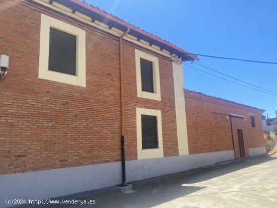 Casa-Chalet en Venta en Jimenez De Jamuz León