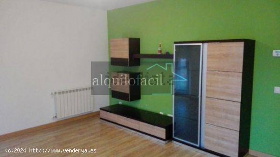 BONITO PISO DE 3 HABITACIONES, UBICACION FANTÁSTICA