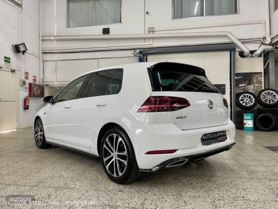 Volkswagen Golf GOLF SPORT R-LINE 1.5 TSI EVO 150CV DSG de 2020 con 64.238 Km por 27.990 EUR. en Bar