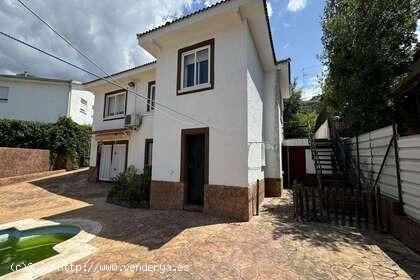 SE VENDE BONITO CHALET A UN PASO DE MADRID - MADRID