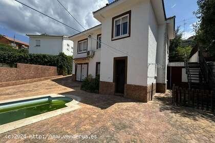 SE VENDE BONITO CHALET A UN PASO DE MADRID - MADRID