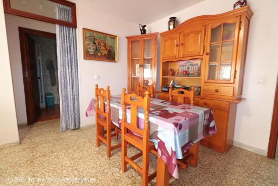 AMPLIO APARTAMENTO DE 3 DORMITORIOS AL LADO DE LA PLAYA - ALICANTE