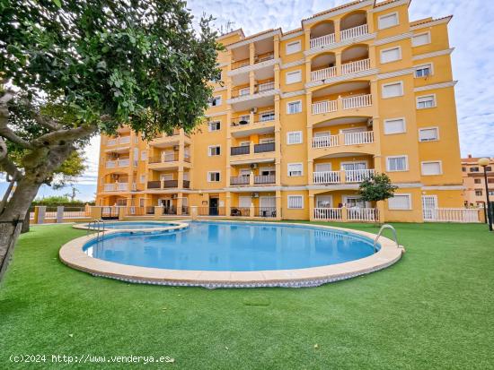 A Pocos Metros Del Mar Este Hermoso Apartamento de 2 Hab, Con Vista A la Piscina, En Torreblanca - A