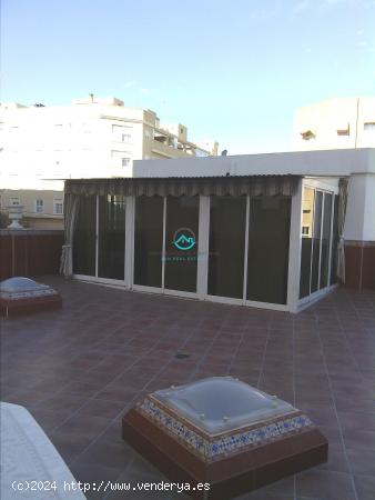 Vivienda con amplia terraza - ALICANTE