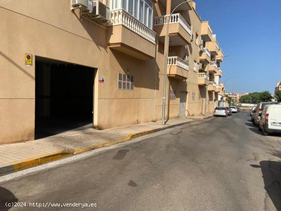  Plaza de garaje en venta en Huercal de Almeria - ALMERIA 