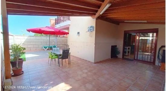 Vivienda independiente 4 habitaciones, 3 baños, amplia terraza con zona barbacoa - SANTA CRUZ DE TE