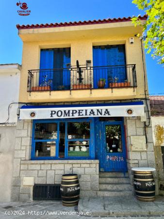 Bar restaurante de 117m2 con esplendida zona de terraza en la plaza del ayuntamiento de Los Molinos 