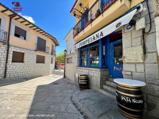 Bar restaurante de 117m2 con esplendida zona de terraza en la plaza del ayuntamiento de Los Molinos 