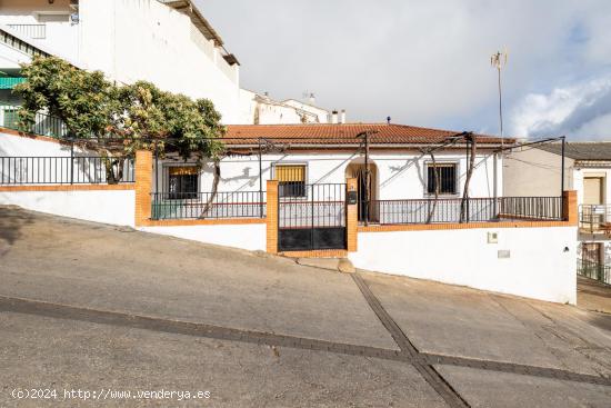 Magnífica casa en una sola planta en Colomera - GRANADA